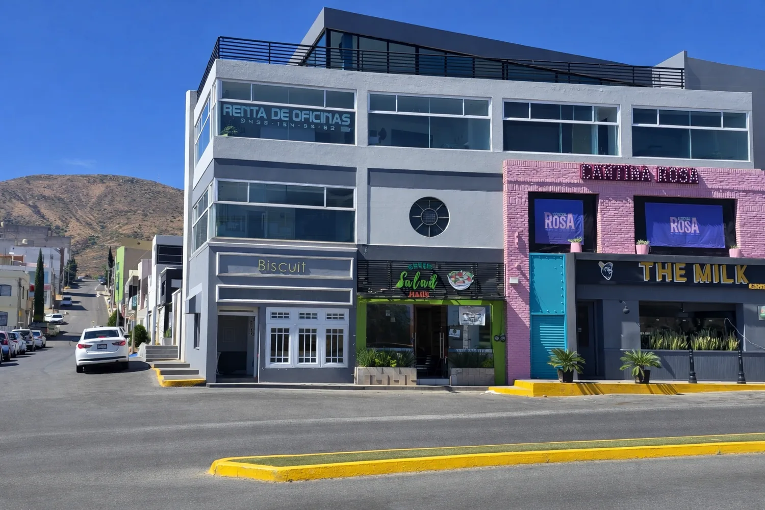 Fachada del edificio comercial de OFyV en Zacatecas
